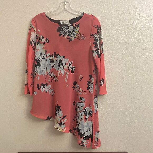 🌸🌸DRESSED BY DAVID PINK FLORAL HIGH LOW TOP SIZE M! - Picture 4 of 8